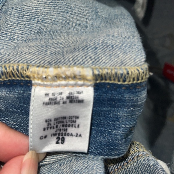 Guess Jeans; Melrose Flare. EUC. Size 29 with stretch. - Picture 13 of 13